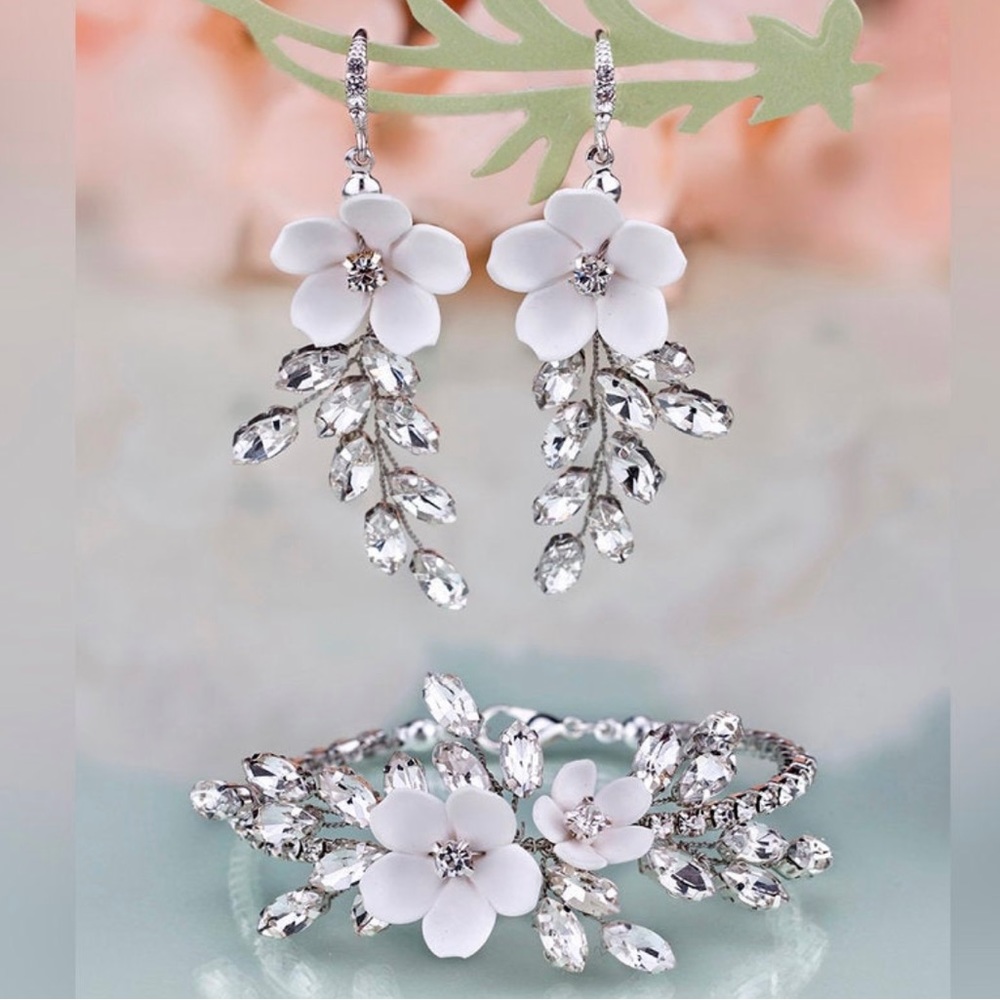 Bridal Flower Earrings, Bracelet and Hairpiece Set